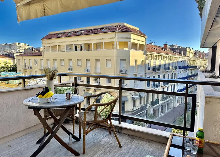 Belle Terrasse Apercu Mer Naf568